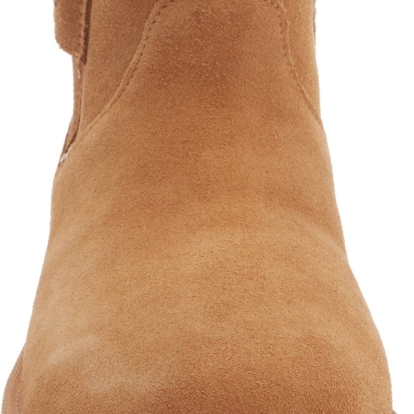 UGG Kids Tan Boots - Picture 8 of 10